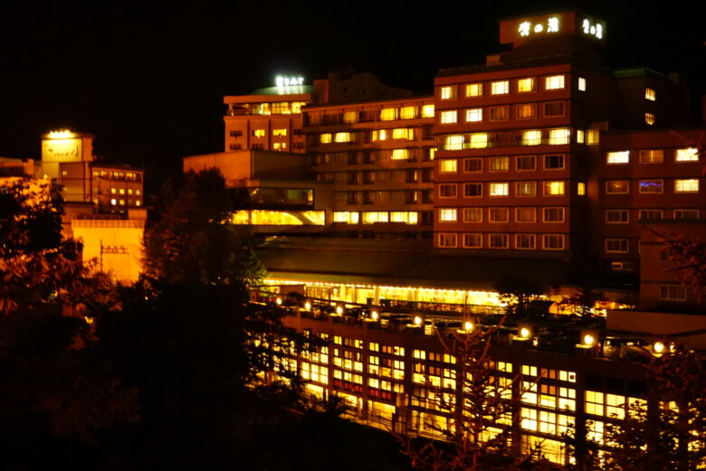 夜の鹿の湯