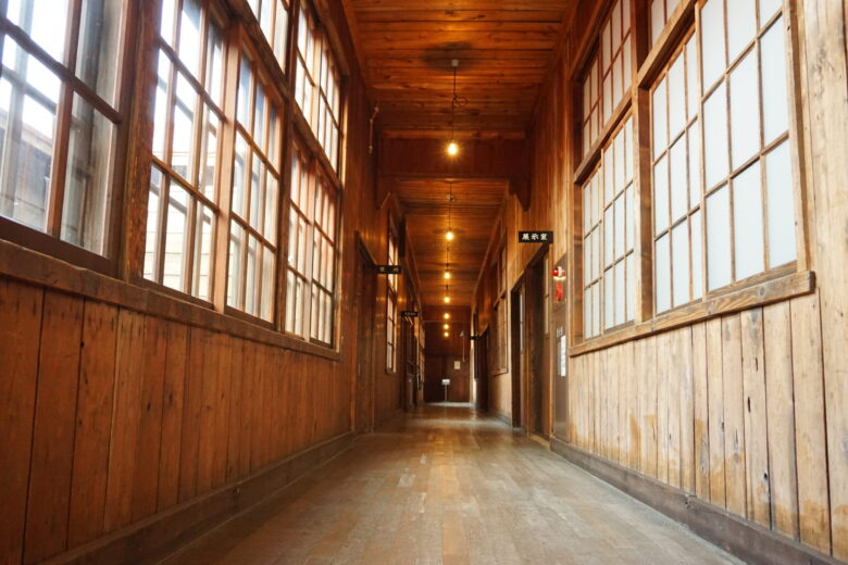 かかし古里館_廊下