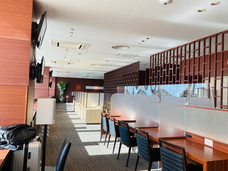 新千歳空港_スーパーラウンジ_席