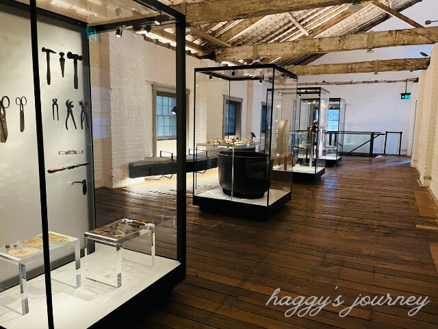 ハイドパークバラックス博物館、展示
