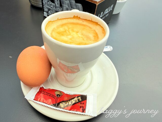 スペイン巡礼、朝食、コーヒー、ゆで卵