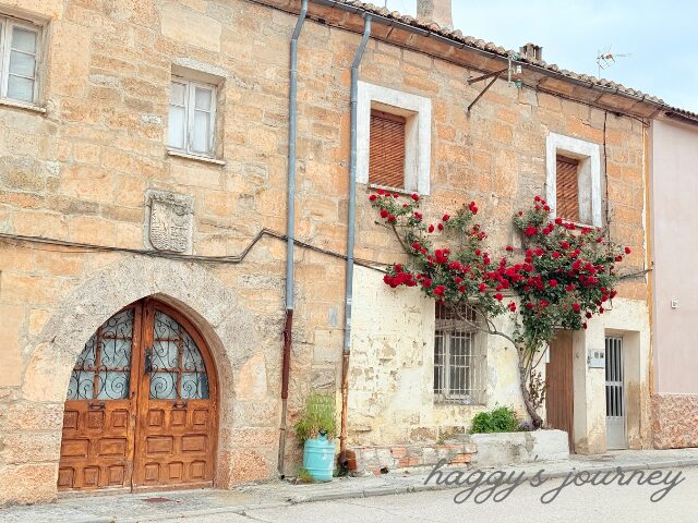 タルダホス、可愛い建物