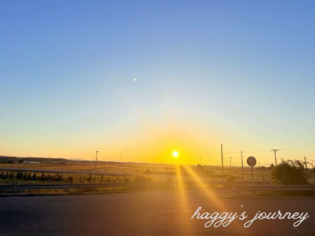 レリエゴスを出発して1時間、ようやく朝日が見えてきた