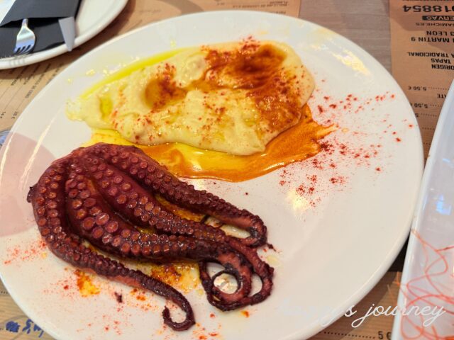 スペイン巡礼仲間とレオンでディナー、タコ