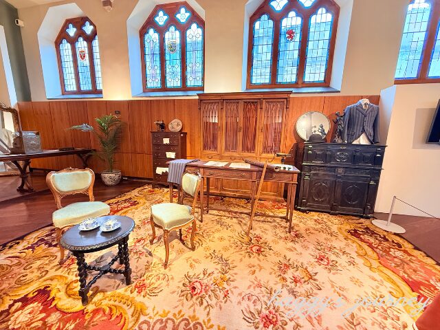 カサ・ボティネス、1階