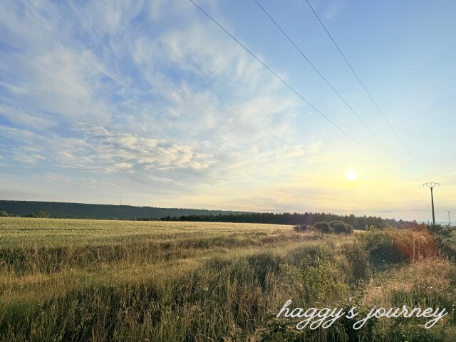 アストルガ、街はずれ、朝日