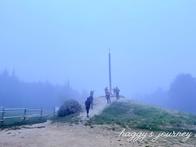 スペイン巡礼、鉄の十字架