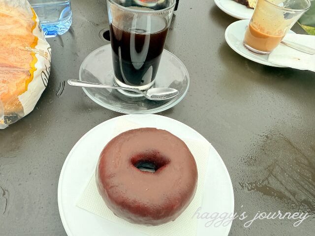 スペイン巡礼、移動トラック、朝食